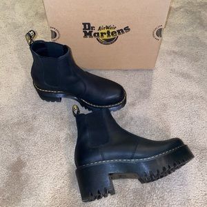 Dr. Marten Rometty Wyoming Black- Size US 7/EU 38